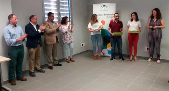 Se entregan los premios del VII Concurso de proyectos empresariales “Emprendemos”, organizado por el CADE de Écija