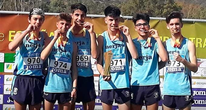 Los atletas de Écija en el Campeonato de España de Clubes de Campo a Través. Javi Prieto, medalla de oro con su Club