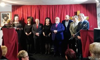 El Colectivo de Pregoneros de Écija y su Taller de Saetas realizan el acto: “Gólgota: La Lírica de la Pasión” en la Peña Flamenca Femenina (audio)