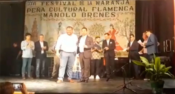 El cantaor de Écija Manuel Gómez Torres, obtiene el primer premio del Festival organizado por la Peña Flamenca “Manolo Brenes” en el XXXVII Festival de La Naranja (video)