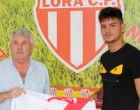 El futbolista de Écija, David España, ha sido presentado como jugador del Lora C. F.