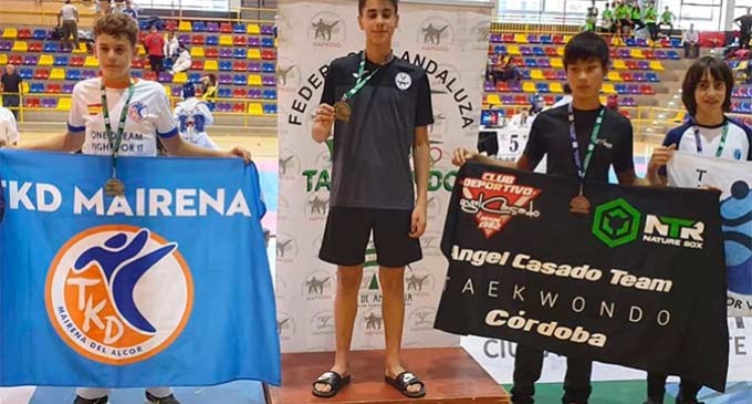 El taekwondista de Écija, Álvaro Hidalgo, consigue la medalla de oro de su categoría en la X Supercopa de Andalucía