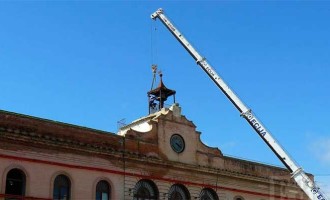 EL RELOJ DE LAS CASAS CONSISTORIALES DE ÉCIJA por Juan Méndez Varo