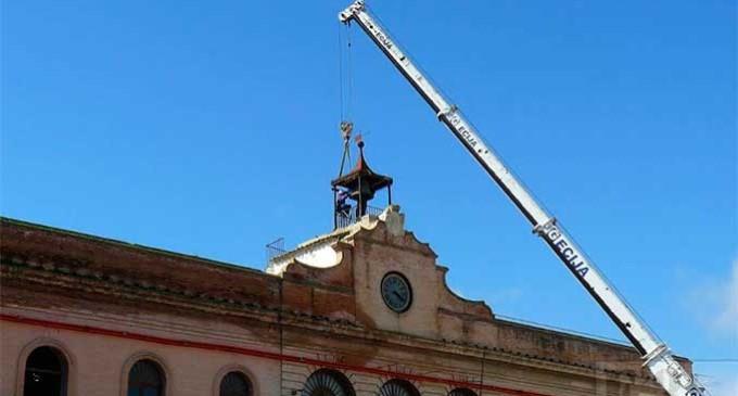 EL RELOJ DE LAS CASAS CONSISTORIALES DE ÉCIJA por Juan Méndez Varo