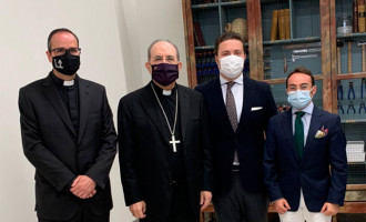 El Arzobispo de Sevilla inaugura el Taller Diocesano de Restauración en el Palacio Arzobispal, en cuya planificación han intervenido los restauradores adscritos Antonio Gamero y Agustín Martín de Écija