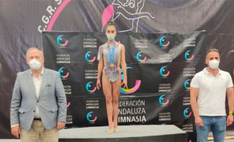 La gimnasta de Écija, Carmen Arroyo, gana el Campeonato de Andalucía de Copa-Precopa de Gimnasia Rítmica en la categoría infantil
