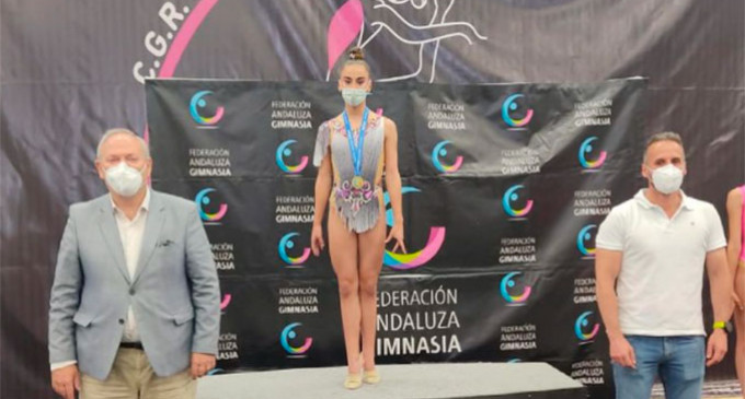 La gimnasta de Écija, Carmen Arroyo, gana el Campeonato de Andalucía de Copa-Precopa de Gimnasia Rítmica en la categoría infantil