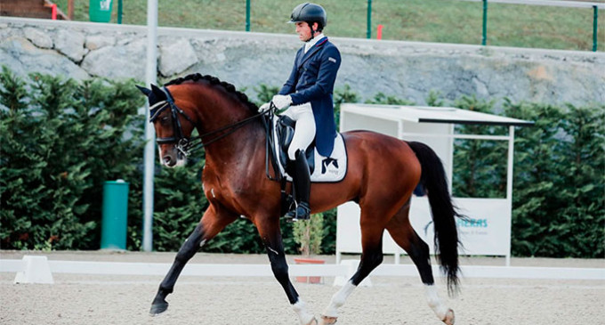 El jinete de Écija, Álvaro Gómez, se proclama vencedor en el HERAS SUMMER DRESSAGE TOUR, en la categoría de caballos de siete años