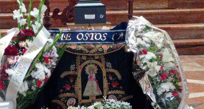Écija dedica el último adiós al torero Jaime Ostos en la Parroquia de Santiago, donde fueron depositadas sus cenizas (vídeo)