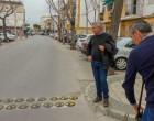 A instancia de IU-Écija, se colocan dispositivos en la Barriada del Valle para aminorar la velocidad de los vehículos (audio)