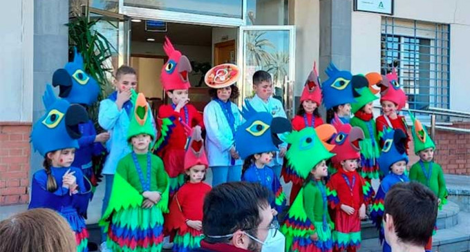 Las chirigotas infantiles del Colegio SAFA de Écija comienzan el Carnaval de calle