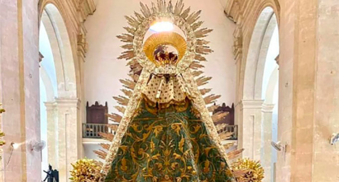 La Hermandad de la Virgen del Valle de Écija restaurará el manto del pueblo